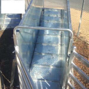 Adjustable sheep loading ramp.jpg